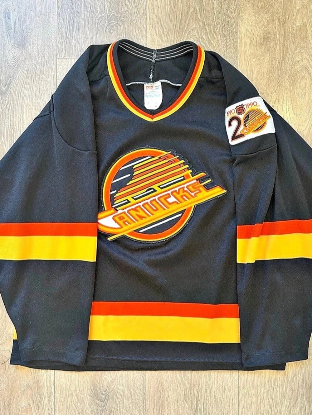 Vintage CCM Vancouver Canucks 1990-91 Anniversary Jersey Color Block Jersey Size